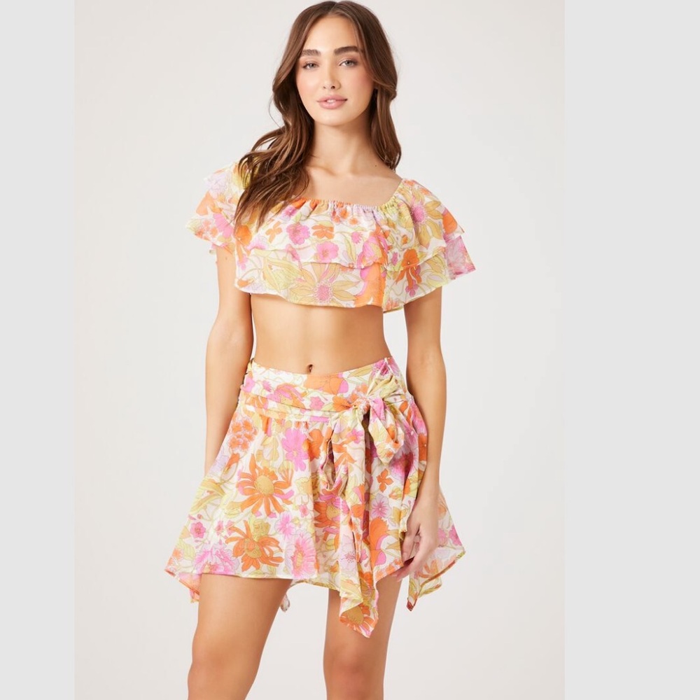 NWT Forever 21 Floral Print Hankerchief Skirt Size L Large